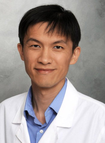 Photo of physician Sian Yik Lim