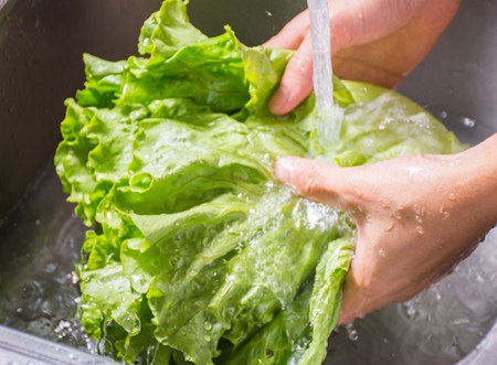 Give all raw produce a thoroughly rinsing under running tap water to prevent the spread of bacteria.