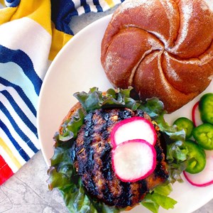 Plant-based burgers may be trending right now, but that doesn't mean you can't enjoy an all-beef patty at your 4th of July cookout ...