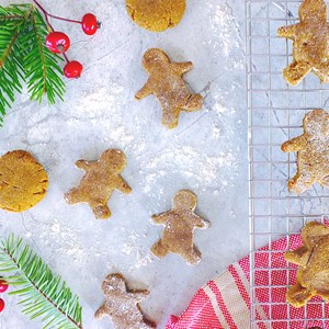 We’re hosting a healthier cookie swap on our blog – and you’re invited!