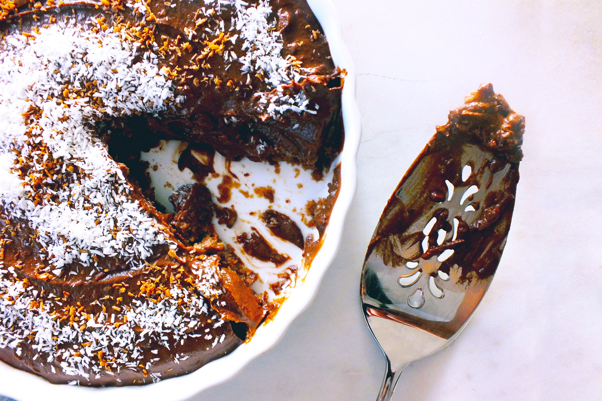 Chocolate Pudding Pie with Toasted Coconut Flakes