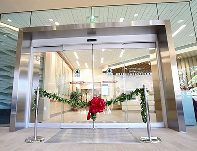 Entrance of the new Pali Momi Cancer Center
