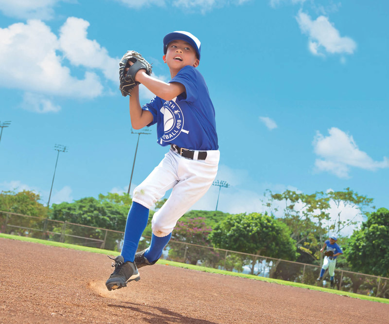 Kodey Duez pitching in a baseball game