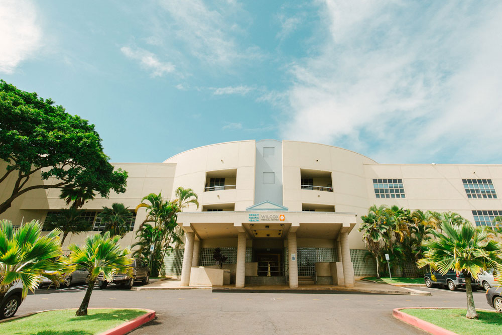 Wilcox Medical Center entrance and parking lot